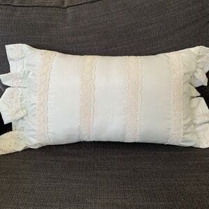 Rare  Rachel Ashwell Simply Shabby pillow